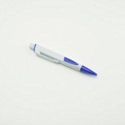 قلم بلاستيكي ابيض- استايل أزرق