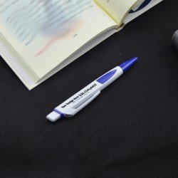 قلم بلاستيكي ابيض- استايل أزرق
